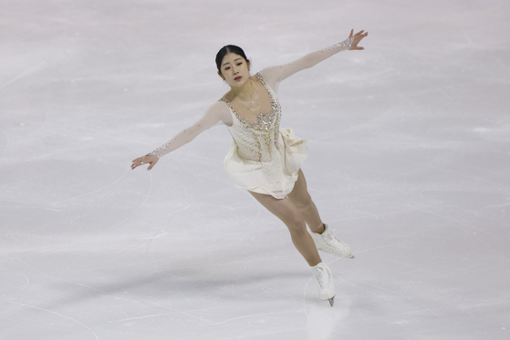 Lee Hae-in performs at the ISU Four Continents Figure Skating Championships at Broadmoor World Arena in Colorado on Friday. [REUTERS/YONHAP]