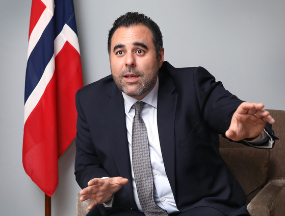 Masud Gharahkhani, president of the Norwegian parliament, the Storting, speaks during an interview with the Korea JoongAng Daily on Friday afternoon at the Norwegian Embassy in Seoul. [PARK SANG-MOON]