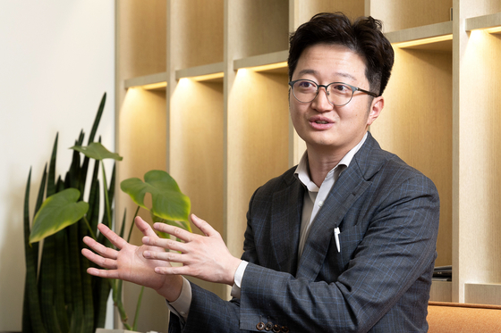 Align Partners Capital Management CEO Lee Chang-hwan speaks in an interview with the JoongAng Ilbo on Feb. 2. [JOONGANG ILBO] 