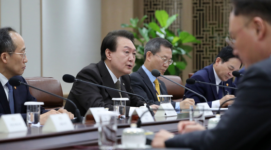  President Yoon Suk Yeol in an emergency government meeting on Wednesday in Yongsan, Seoul. [JOINT PRESS CORPS] 