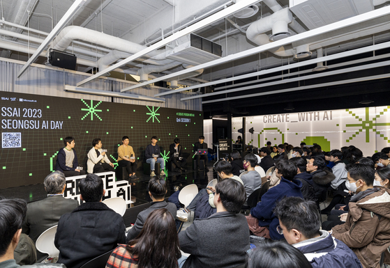 Hosted by Thingsflow and sponsored by Microsoft Korea, Seongsu AI Day conference is held on Thursday in Seongsu, eastern Seoul. [CHOI YEONG-JAE]