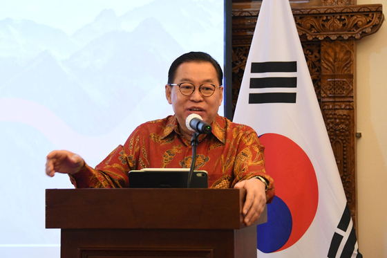 Indonesian Ambassador to Korea Gandi Sulistiyanto speaks at a press briefing organized by the Indonesian Embassy in Seoul on Friday on the occasion of the 50th anniversary of diplomatic relationship between the two countries. [EMBASSY OF INDONESIA IN KOREA] 