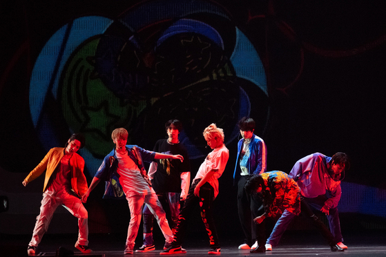 Boy band NCT Dream selama leg Jepang dari tur dunia mereka yang sedang berlangsung 