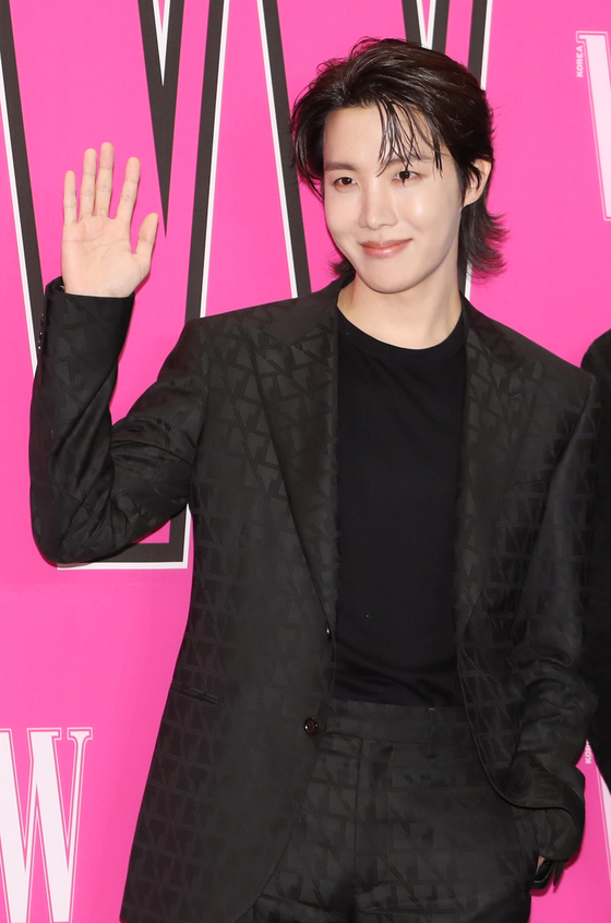 BTS's J-Hope poses on Oct. 29, 2022 during an event that promotes breast cancer awareness at the Four Seasons Hotel Seoul in Jongno District, central Seoul [NEWS1]