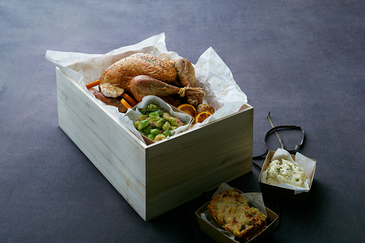 The Westin Josun Hotel is selling its ″Turkey To-Go″ set for those who wish to enjoy Rubrica's signature dish at home during the holidays. [RUBRICA]