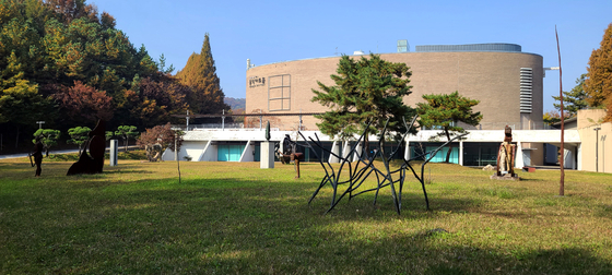 Hongik Art Hall on Hongik University's Sejong Campus, where various art exhibitions are organized [HONGIK UNIVERSITY]