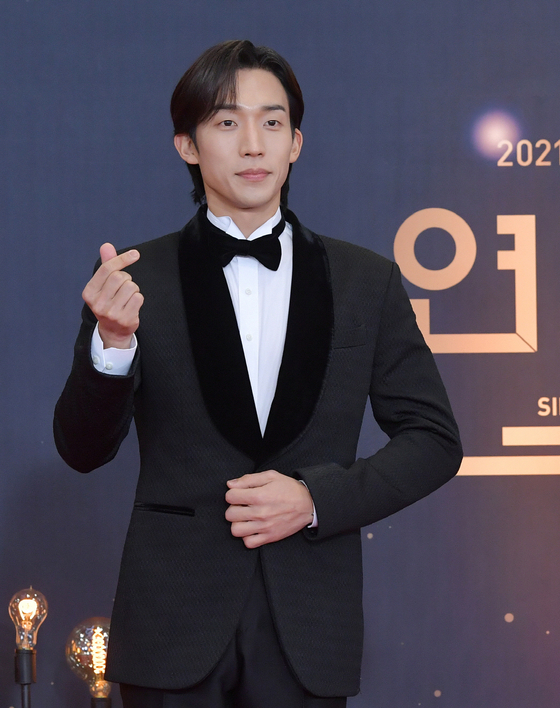 Actor Lee Sang-yi of 2021 TV show “Hometown Cha-Cha-Cha” is a graduate of the Korea National University of Arts [ILGAN SPORTS]