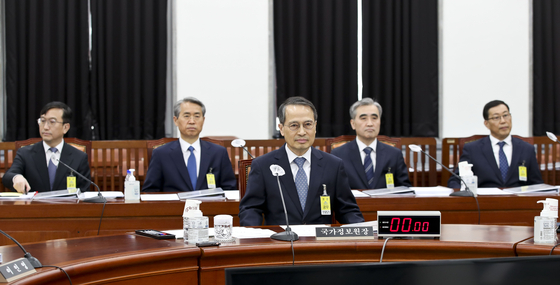 Kim Kyou-hyun, head of the National Intelligence Service (NIS), at the National Assembly’s Intelligence Committee in Yeouido, Seoul, on Tuesday. Kim and the NIS reported on North Korean latest movements as well as the children of its leader Kim Jong-un. [JOINT PRESS CORPS] 