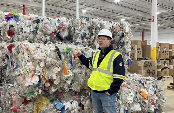 Dustin Olson, PureCycle CEO, explains the ultra-pure polypropylene extraction process at the company's recycling plant in Ironton, Ohio. [SK GEO CENTRIC]