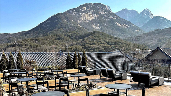 A view from a Starbucks branch at the entrance of Mount Bukhan National Park that opened on Feb. 15 [STARBUCKS KOREA]