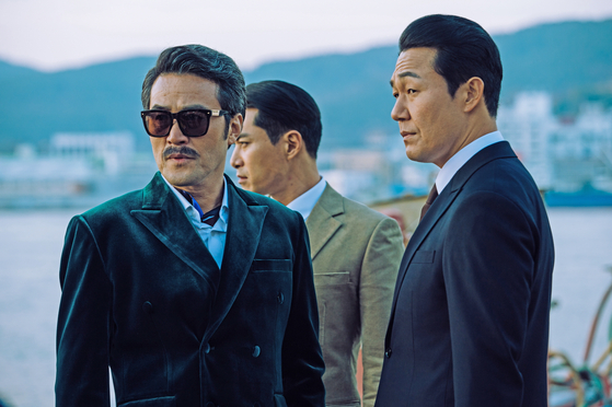 Actor Park Sung-woong, right, as Woong-bok in ″Woong Nam″ [CJ CGV]