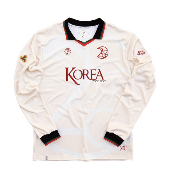 Over the Pitch’s Adidas UB DNA 2002 WC collection shirt commemorates Korea’s success at the 2002 World Cup.  [OVER THE PITCH]