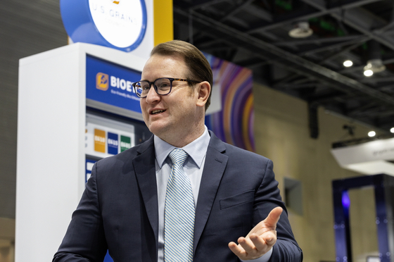 Josh Miller, chairman of U.S. Grains Council, speaks during an interview with the Korea JoongAng Daily on the sidelines of the Seoul Mobility Show on March 30 at Kintex, Gyeonggi. [U.S. GRAINS COUNCIL]