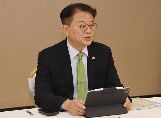 First Vice Finance Minister Bang Ki-sun speaks during a meeting with other economy-related vice ministers held in Seoul on Friday. [MINISTRY OF ECONOMY AND FINANCE]