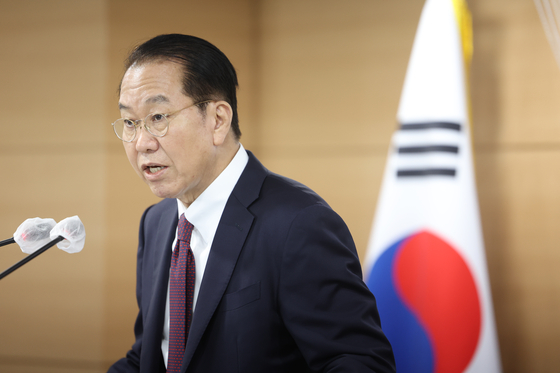 Unification Minister Kwon Young-se speaks to reporters at a press briefing at the Central Government Complex in Jongno District, central Seoul on Tuesday morning. [YONHAP]