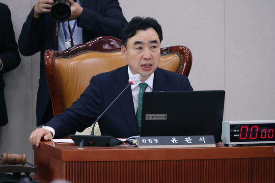Democratic Party lawmaker Youn Kwan-suk. [YONHAP]