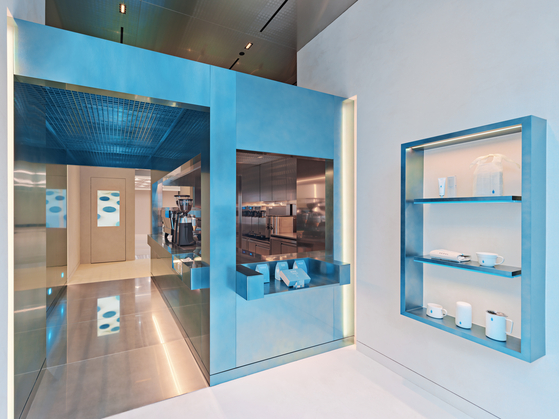 A view of Blue Bottle Coffee's Myeongdong branch, which Teo Yang Studio had taken the helm of designing. [TEO YANG STUDIO]