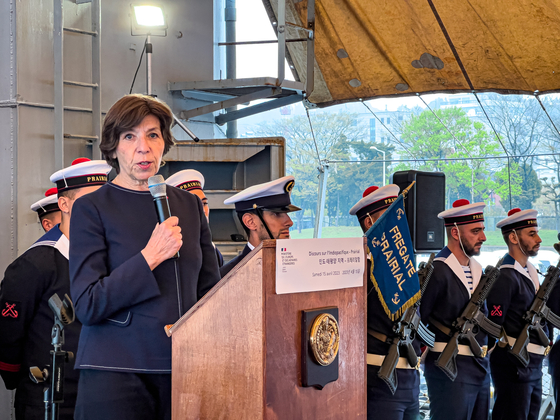 French Minister for Europe and Foreign Affairs Catherine Colonna delivers a speech aboard the French Navy frigate Prairial on Saturday morning in Incheon. [MICHAEL LEE]