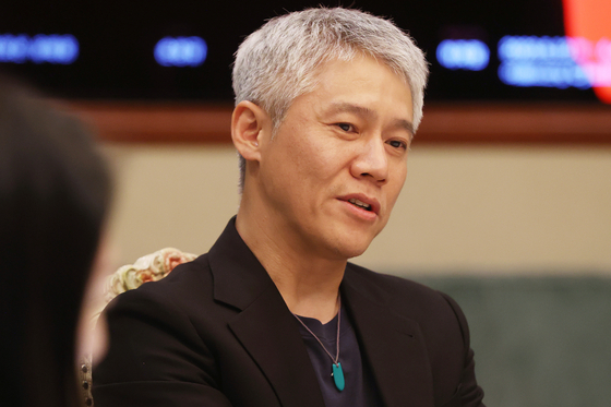 Actor Park Ho-san speaks during an interview at the Seoul Arts Center on April 12. [SEOUL ARTS CENTER]