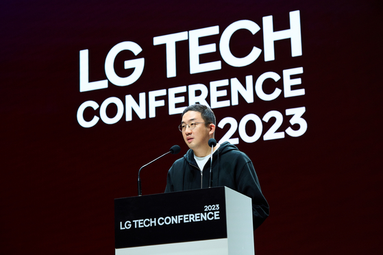 LG Corporation Chairman Koo Kwang-mo speaks at the company's conference on March 16 at LG Science Park in Gangseo District, western Seoul. [LG CORPORATION]