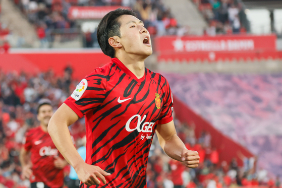 Mallorca midfielder Lee Kang-in celebrates after scoring his second goal in a 3-1 win against Getafe in a La Liga match at Estadi Mallorca Son Moix in Mallorca, Spain on Sunday. [EPA/YONHAP]