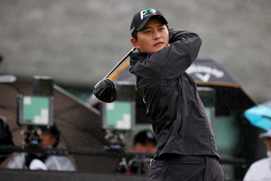 Kim Yeong-su plays a shot during the Genesis Championship at the Jack Nicklaus Golf Club Korea in Incheon on Oct. 9, 2022. [YONHAP] 