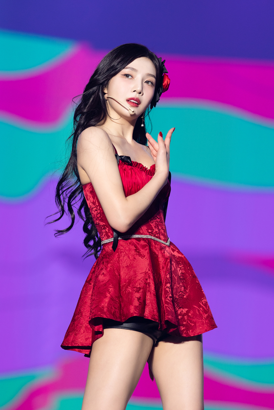 Joy from girl group Red Velvet performs during its ″R to V″ concert in KSPO Dome, southern Seoul. [SM ENTERTAINMENT]