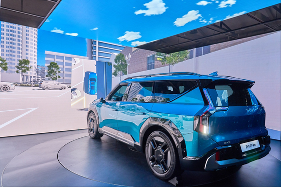 Visitors can experience EV9's software technologies at the Kia EV Unplugged Ground exhibition center in Seongsu-dong, eastern Seoul. [KIA]