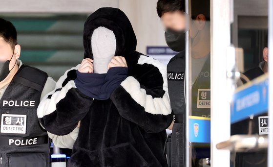 The 25-year-old suspect of the drugged-drink blackmail scheme, identified by his surname Gil, is being sent to the proseuction on May 17. [YONHAP] 