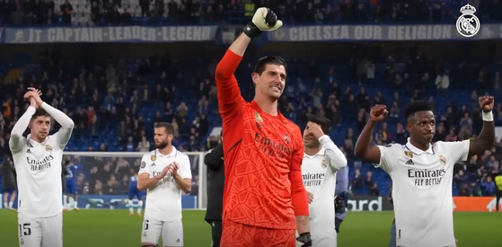 Real Madrid players celebrate after winning a Champions League game against Chelsea at Stamford Bridge in London on April 18. [ONE FOOTBALL] 