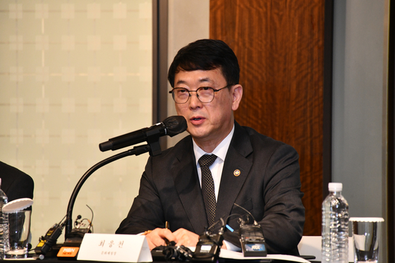 Choi Eung-chon, head of the Cultural Heritage Administration, speaks during a press conference to mark his first year since taking the helm of the administration on Tuesday at the Westin Josun Hotel in central Seoul. [CHA]