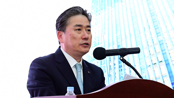 Cheong Seung-il, Kepco CEO, speaks during an internal convention held at the state utility's headquarters in Naju, South Jeolla, on Friday. Cheong offered to resign that day. [KEPCO]