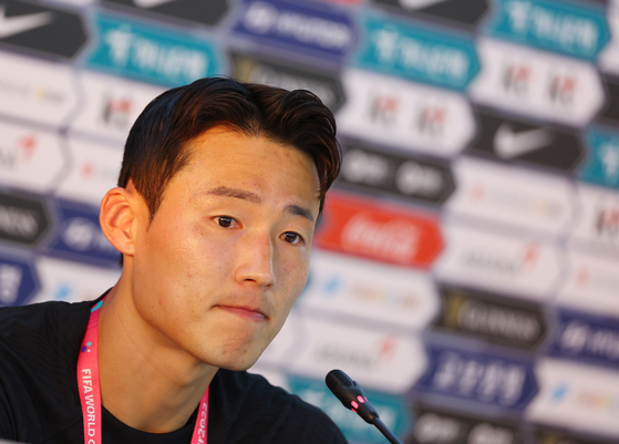 한국 축구선수 손준호가 중국에서 체포됐다.