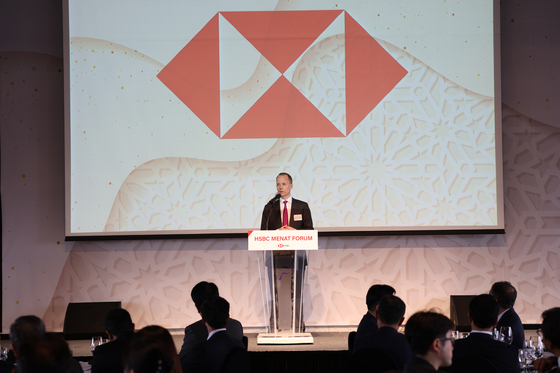 Stephen Moss, regional CEO of HSBC Middle East, North Africa and Turkey, delivers a keynote speech during the HSBC Middle East Forum held at Seoul Plaza Hotel in central Seoul on Tuesday. [HSBC]