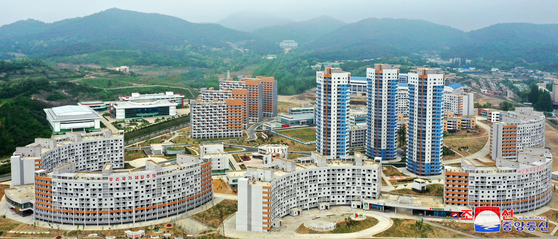 A bird's-eye view of the Taephyong District in Pyongyang, where North Korea has completed the construction of new homes. [KOREAN CENTRAL NEWS AGENCY]