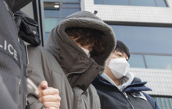 The 31-year-old Lee Ki-young, charged with murder and body dump, is being transferred to prosecutors in January. [NEWS1]