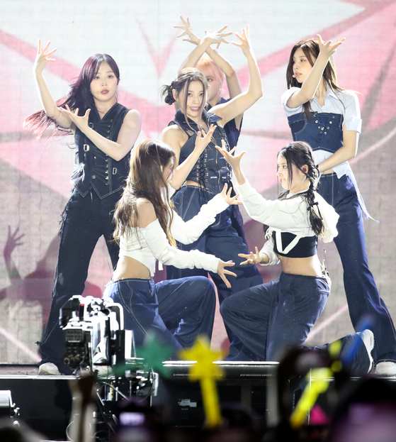 Girl group NMIXX at the ″29th Dream Concert″ held on May 27 at the Busan Asiad Main Stadium [NEWS1]