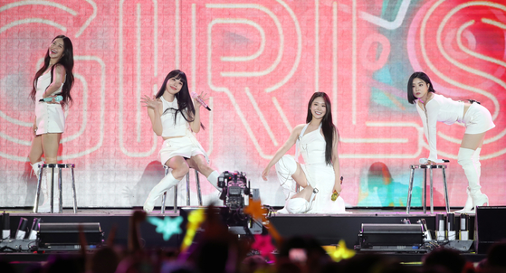 Girl group BB Girls at the ″29th Dream Concert″ held on May 27 at the Busan Asiad Main Stadium [NEWS1]