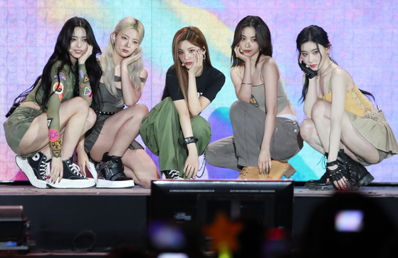 Girl group ITZY at the ″29th Dream Concert″ held on May 27 at the Busan Asiad Main Stadium [NEWS1]