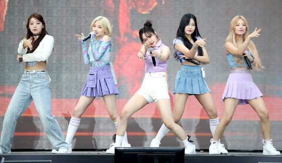 Girl group Lapillus at the ″29th Dream Concert″ held on May 27 at the Busan Asiad Main Stadium [NEWS1]