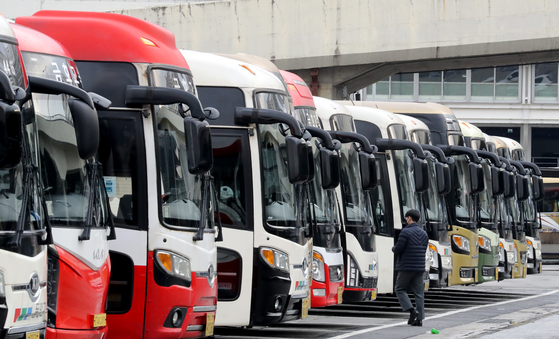 Express buses are parked at the Express Bus Terminal at Seocho District, southern Seoul. [NEWS1]