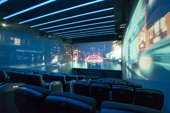 A ScreenX theater at CGV Yongsan branch in central Seoul. ScreenX theaters add additional expanded screens on the left and right sides of the main screen to allow audiences a 270-degree view. [CGV]