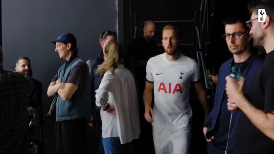 Behind the scenes: Spurs' new home kit unveiling photoshoot  [ONE FOOTBALL]
