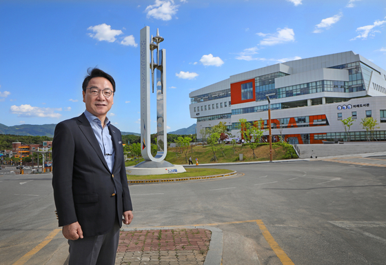 Kim Heon-young, president of Kangwon National University, says he sees great potential in the university playing a crucial role when the Koreas reunify. [PARK SANG-MOON]