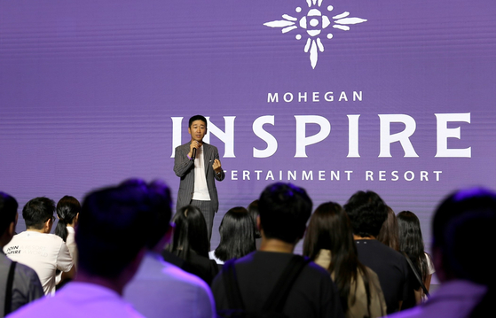 Chen Si, COO of Inspire Entertainment Resort, gives opening remarks at the resort's large-scale public recruiting event, in Gangnam District, southern Seoul, on Tuesday. [INSPIRE ENTERTAINMENT RESORT]