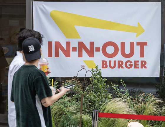 An In-N-Out sign installed at a pop-up store in Gangnam District, southern Seoul, on May 31. [NEWS1]