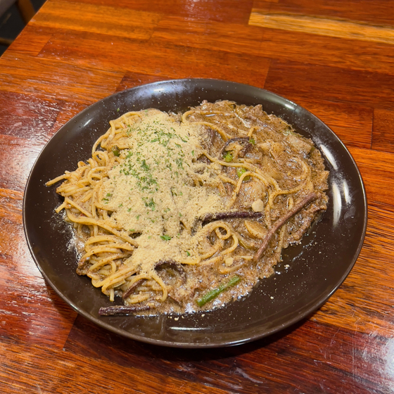Namul (seasoned greens) pasta at YRI Cafe [LEE TAE-HEE]