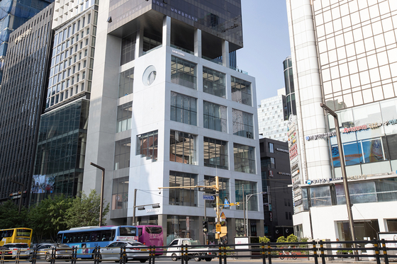 Samsung Gangnam, a flagship store targeted at younger generations, opens on Thursday. [SAMSUNG ELECTRONICS]