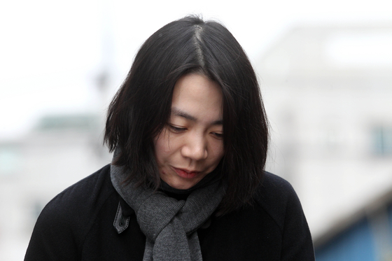 'Nut rage' Korean Air heir changes her name