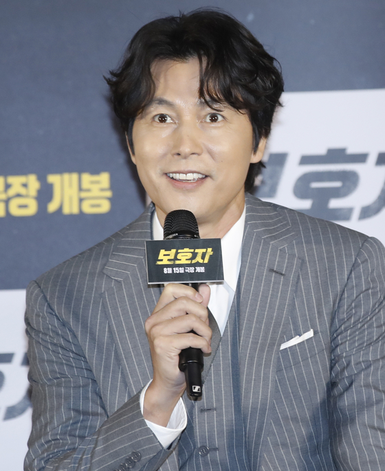 Actor and director Jung Woo-sung speaks during a press conference for ″A Man of Reason″ at CGV Yongsan in central Seoul on Monday. [NEWS1]